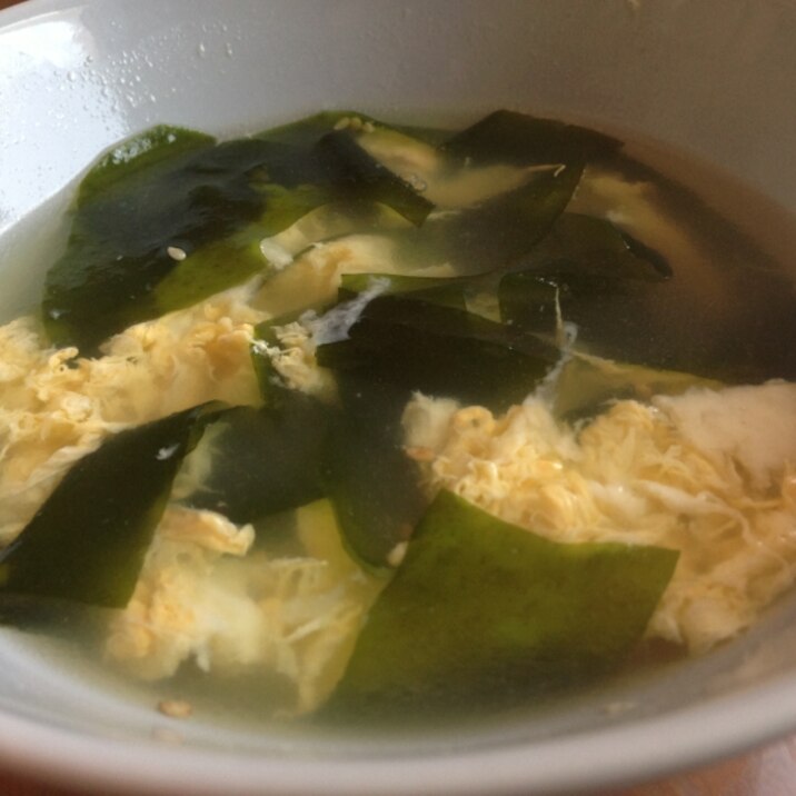 即席 卵とわかめの中華スープ